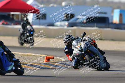 media/Dec-18-2022-SoCal Trackdays (Sun) [[8099a50955]]/Turn 2 (950am)/